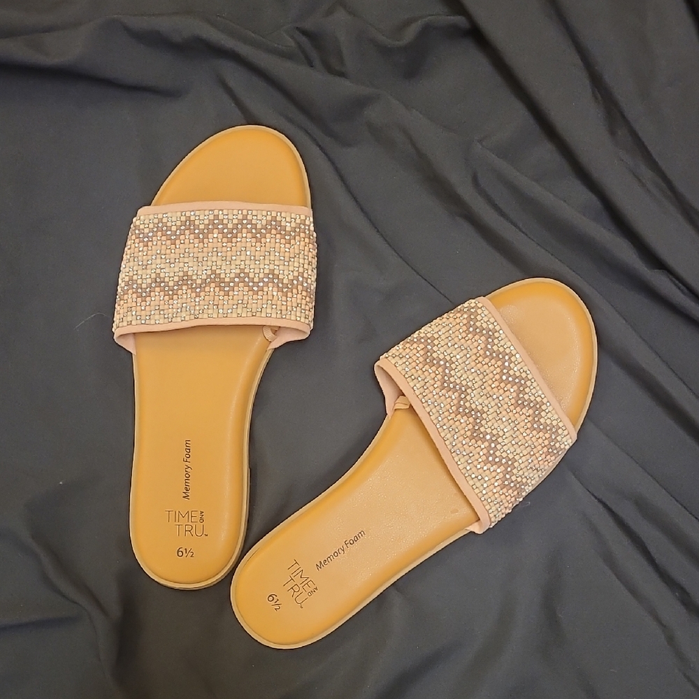 Time and Tru Women's Tan Woven Slide Sandals
